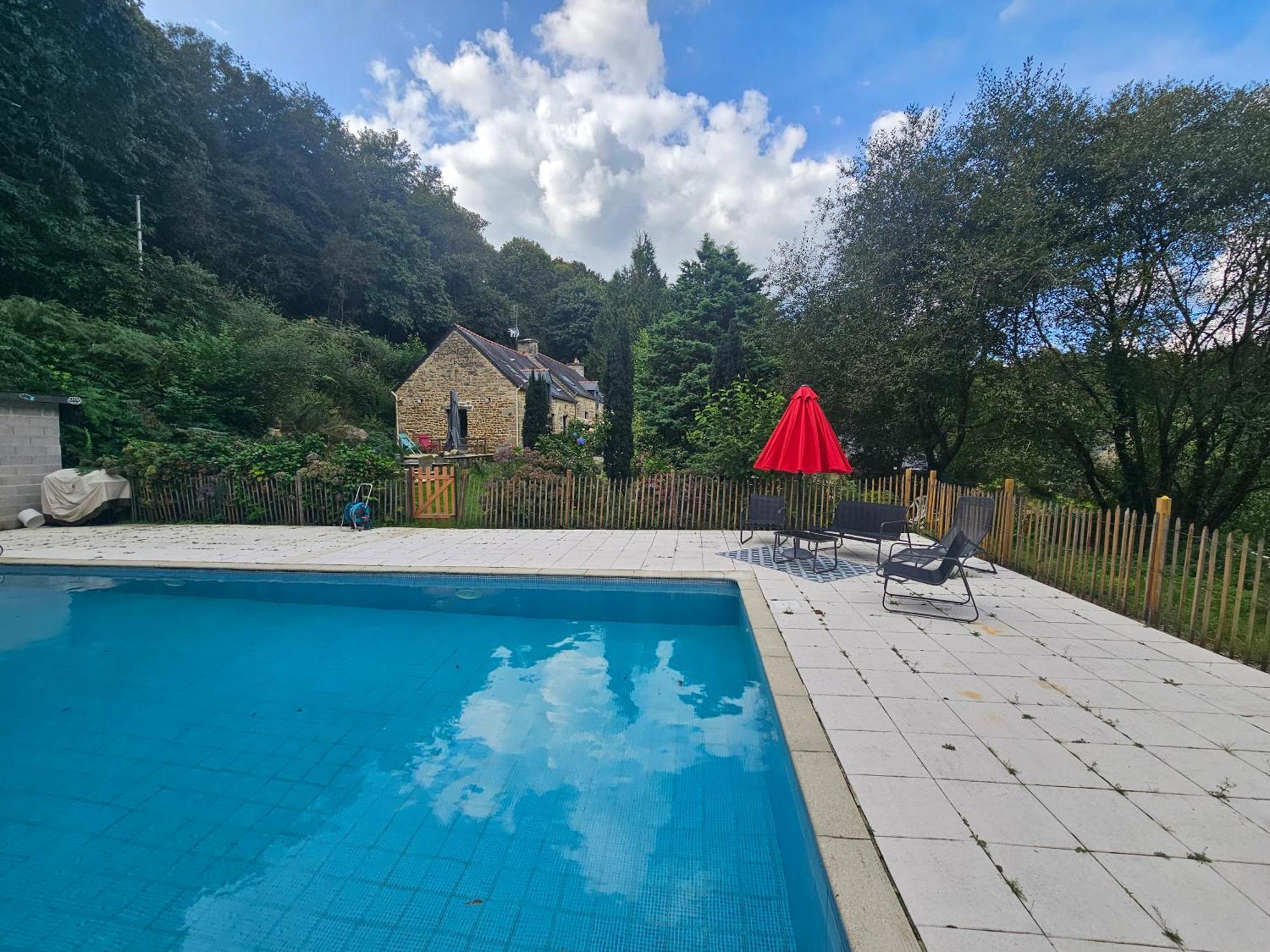 Holiday home Ker Adele, Longere Cosy Au Coeur D'un Bois Ploerdut